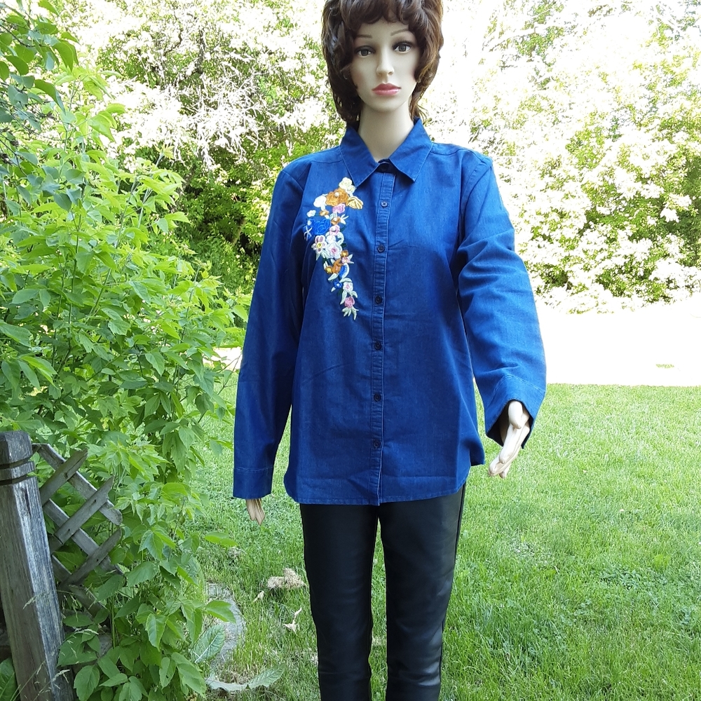 AUGUST SILK #213 Women's Shirt Blous Denim Blue Sz S NWT Long Sleeves